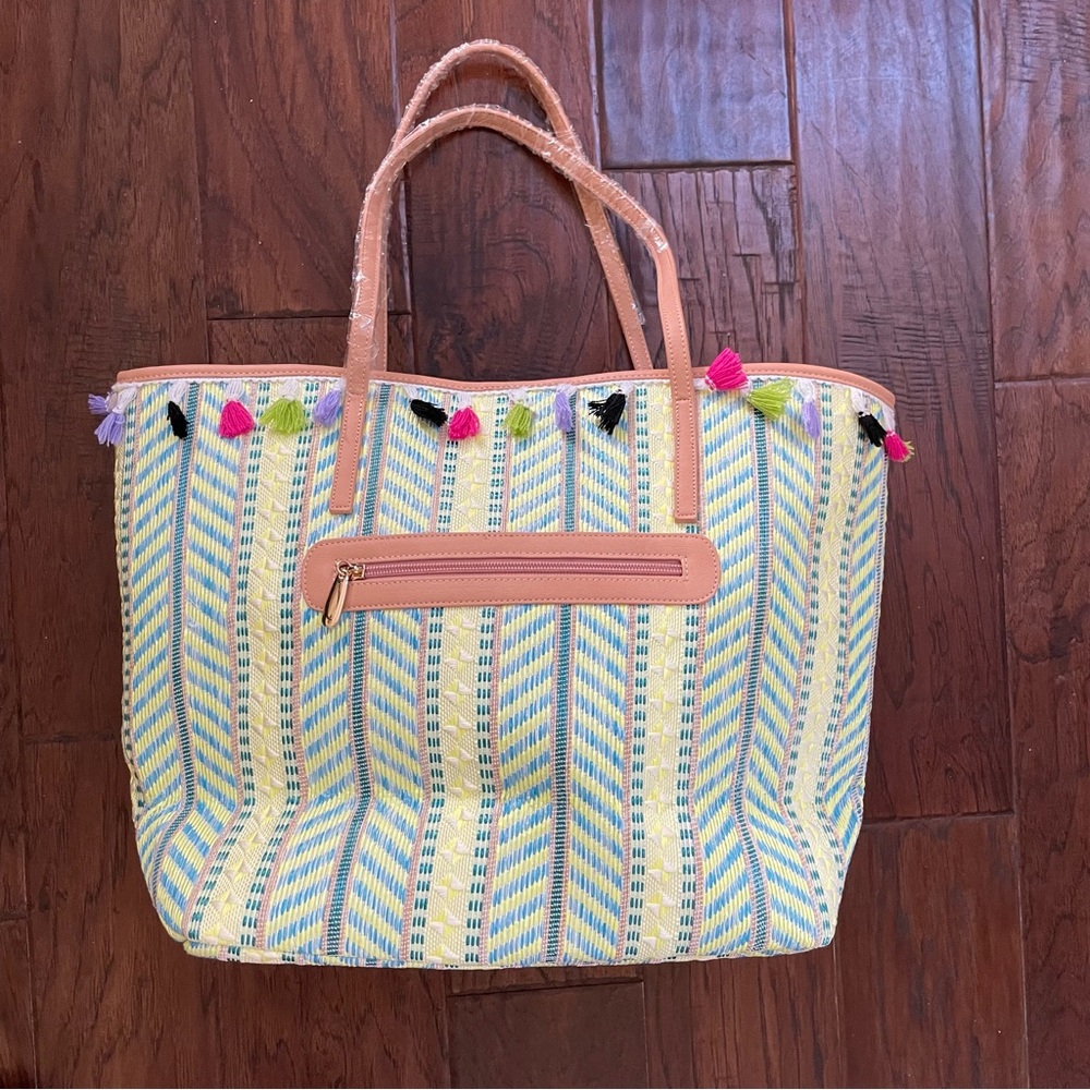NEW Sondra Roberts Boho Raffia Pom Pom Tote